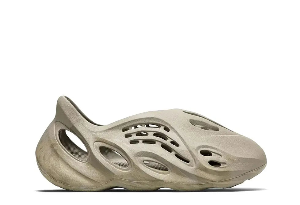 Adidas Yeezy Foam RNR Stone Salt - Jetzt sichern! Adidas Yeezy Foam RNR Stone Salt - Jetzt sichern!