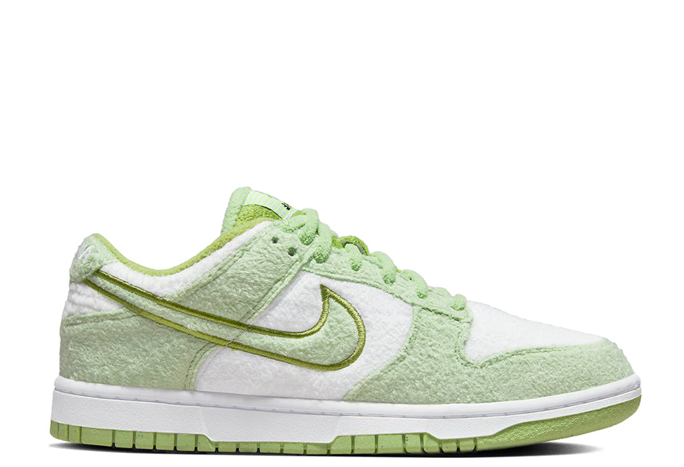 Nike Dunk Low SE Fleece Pack Honeydew - BITE EM